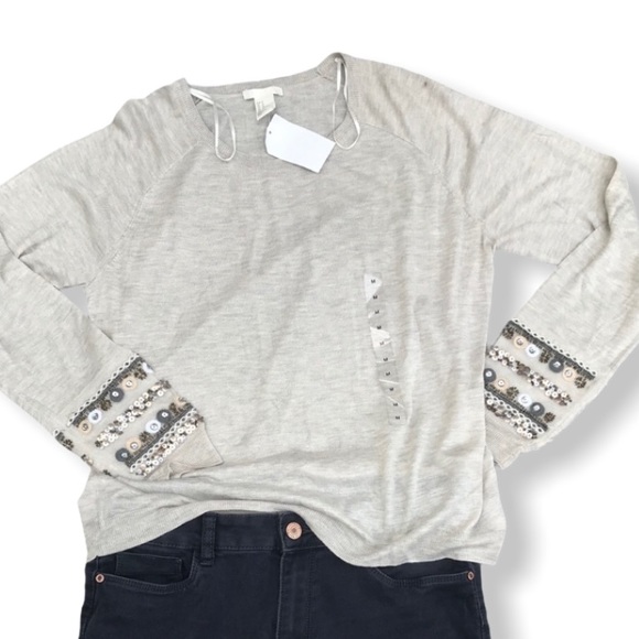 H&M NWT Soft Cream Beige Sweater with Grey Brown Sequins and Beaded Cuffs Size M - Picture 3 of 8